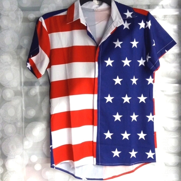 ALL AMERICAN FLAG SHORT SLEEVE SHIRT USA FLAG SHIRT SIZE MEDIUM NWOT - Picture 1 of 5